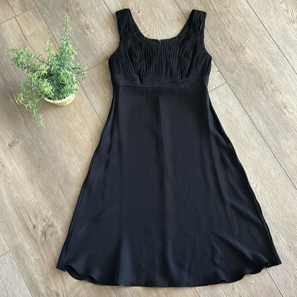 LIKE NEW ASSAR NEW YORK 100% SILK COCKTAIL DRESS SIZE 2